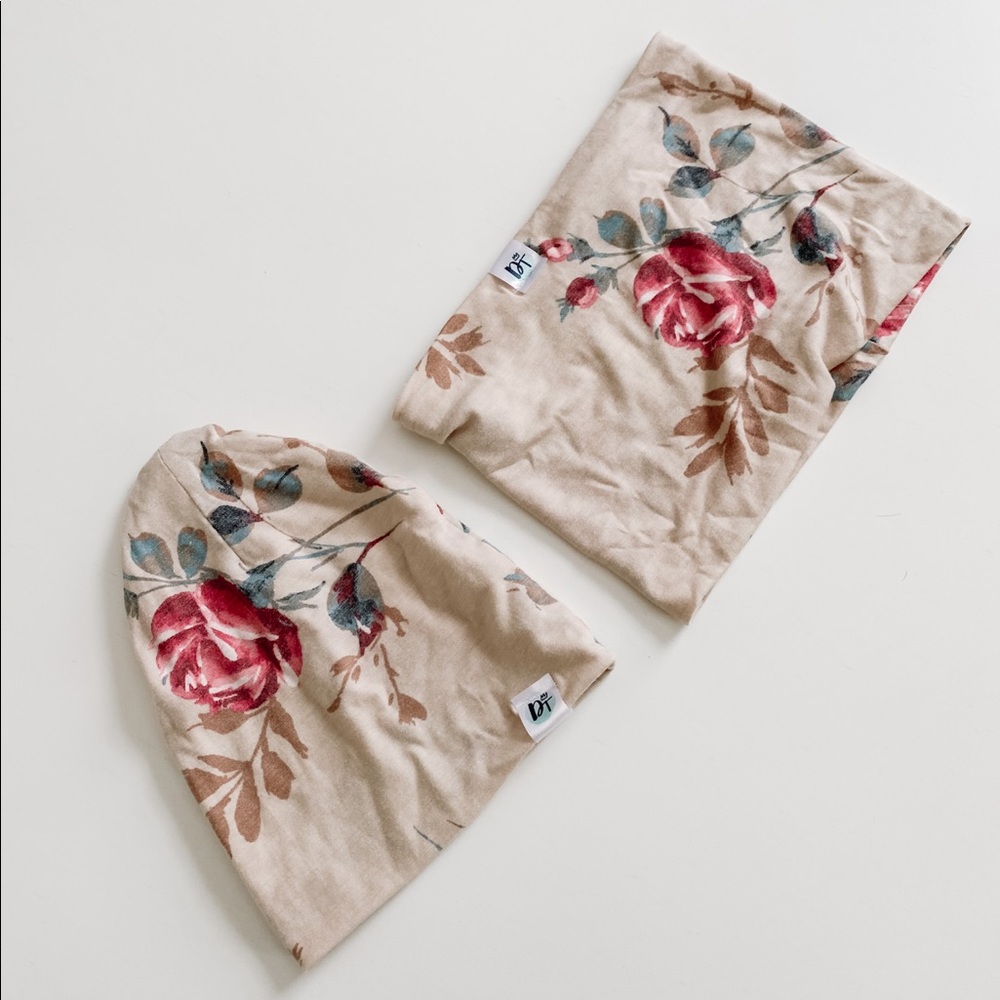 Beanie and neck warmer set from Daniel’s Theadz